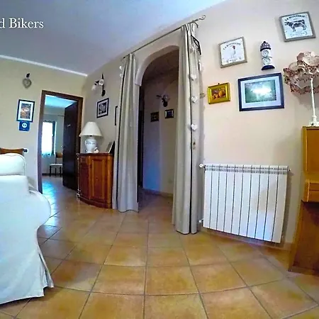Bed & Breakfast Bed And Bikers Riano (Rome)