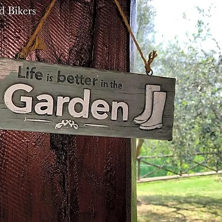 Bed And Bikers Bed & Breakfast 3*