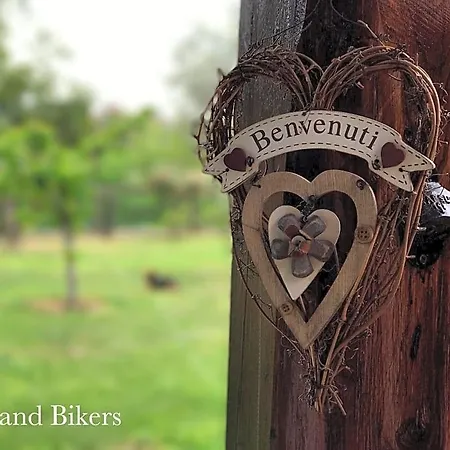 Bed & Breakfast Bed And Bikers
