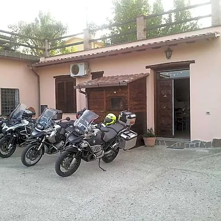 Bed & Breakfast Bed And Bikers