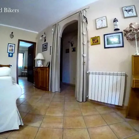 Bed And Bikers Panzió Riano