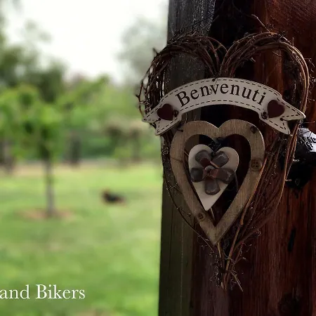 Bed And Bikers Bed & Breakfast